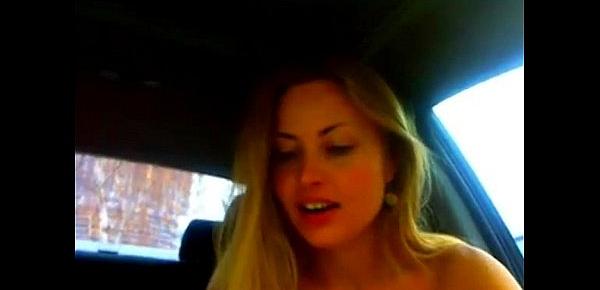  Lesbians get naked in car caught on cam